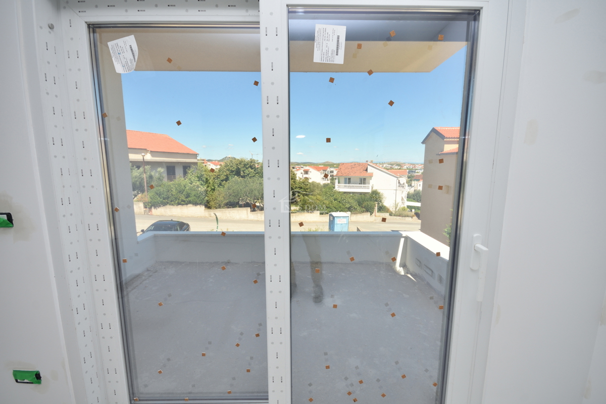 Vodice - Appartamento S4 con terrazza sul tetto, vista panoramica sul mare