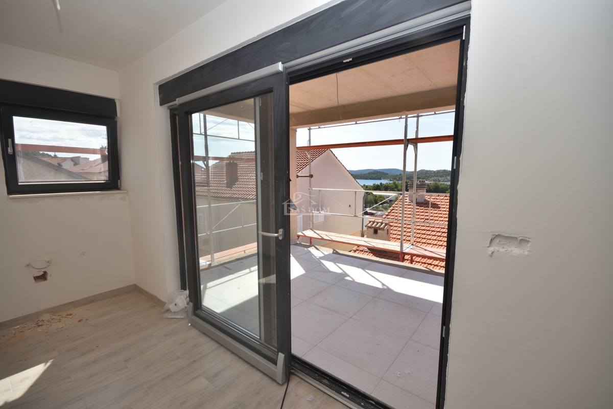 Sibenik, Crnica - Appartamento trilocale S1 con garage