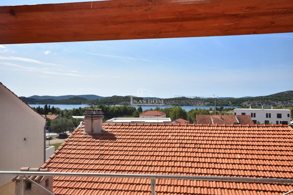 Sibenik, Crnica - Appartamento trilocale S1 con garage