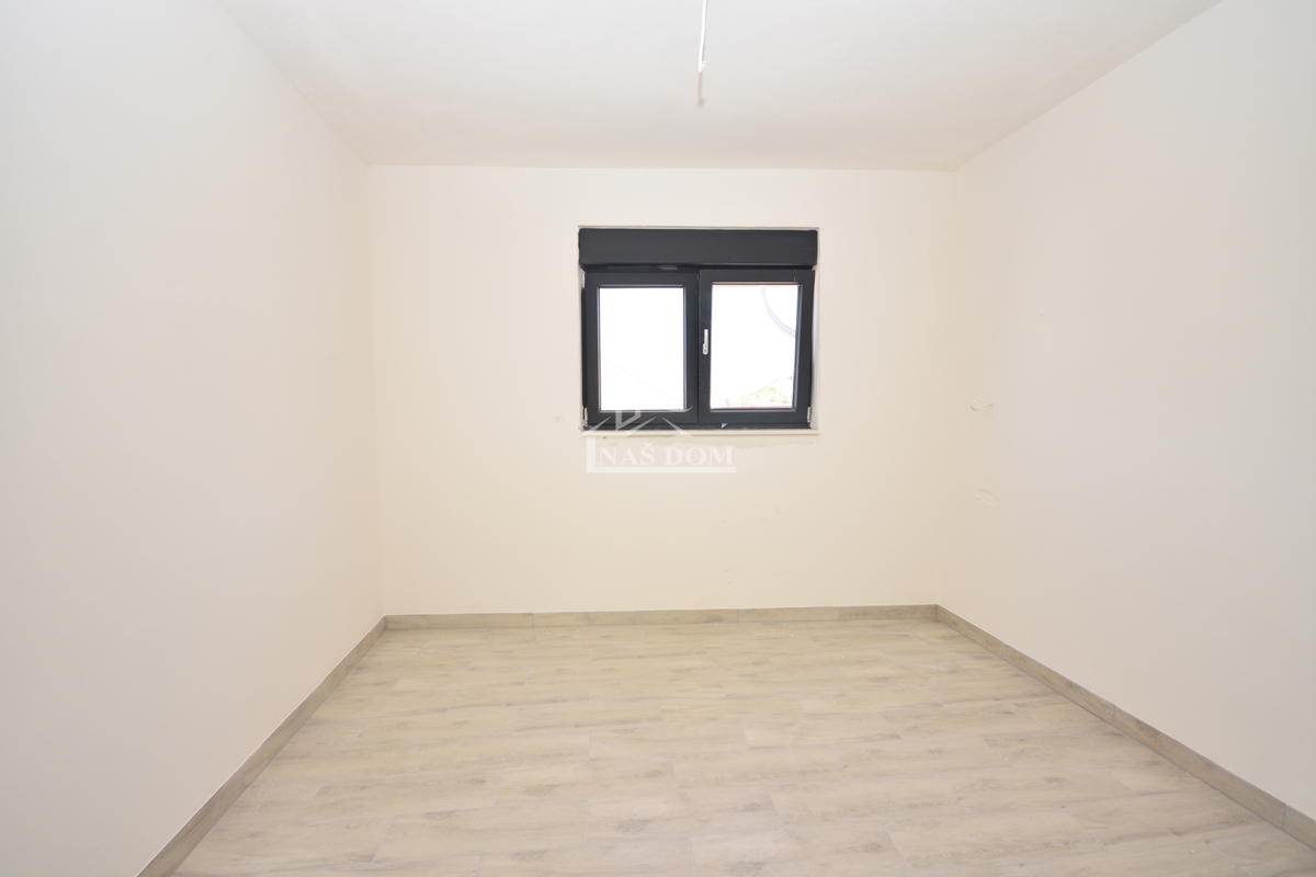 Sibenik, Crnica - Appartamento trilocale S1 con garage