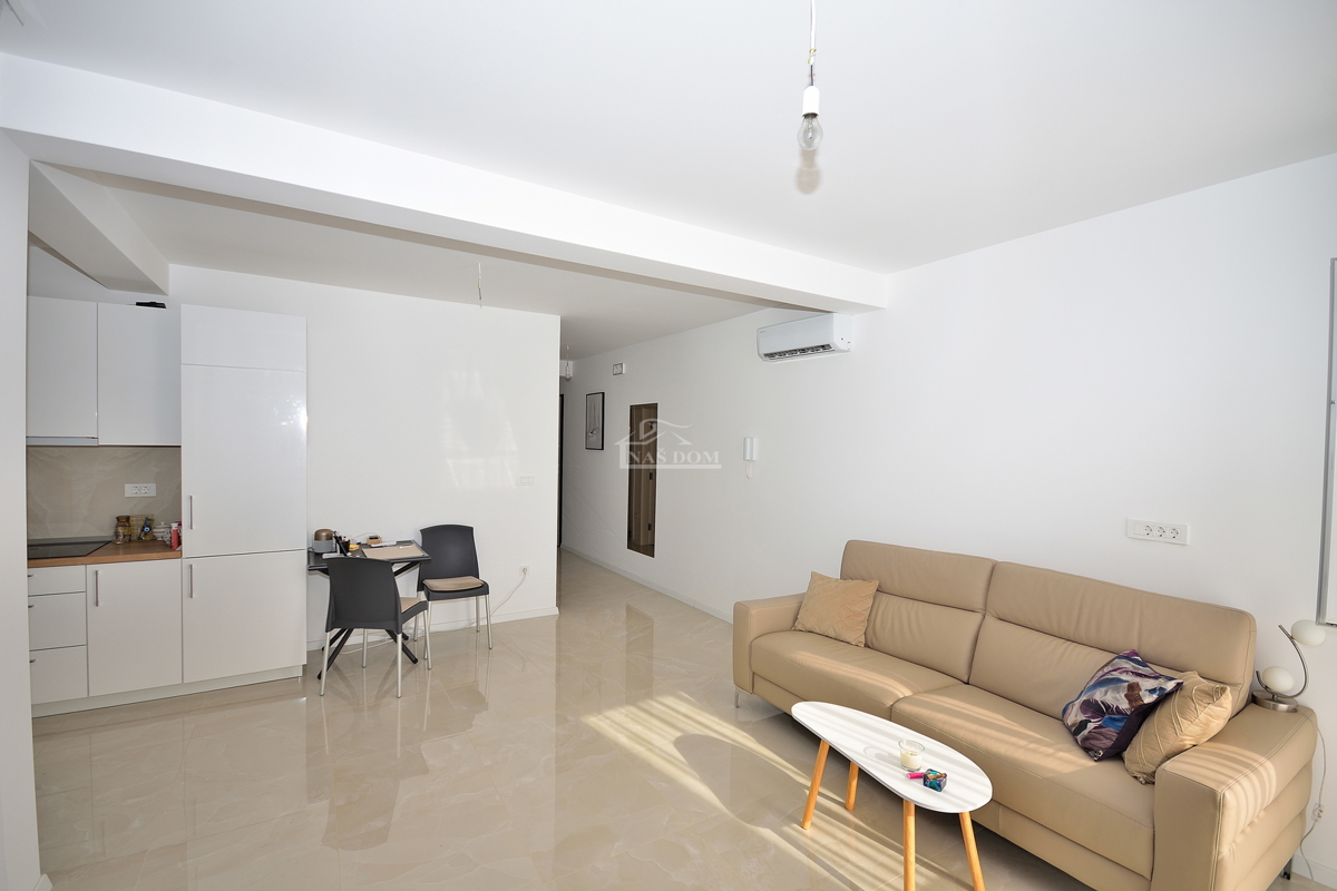 Vodice - appartamento arredato con due camere vicino al centro di Vodice