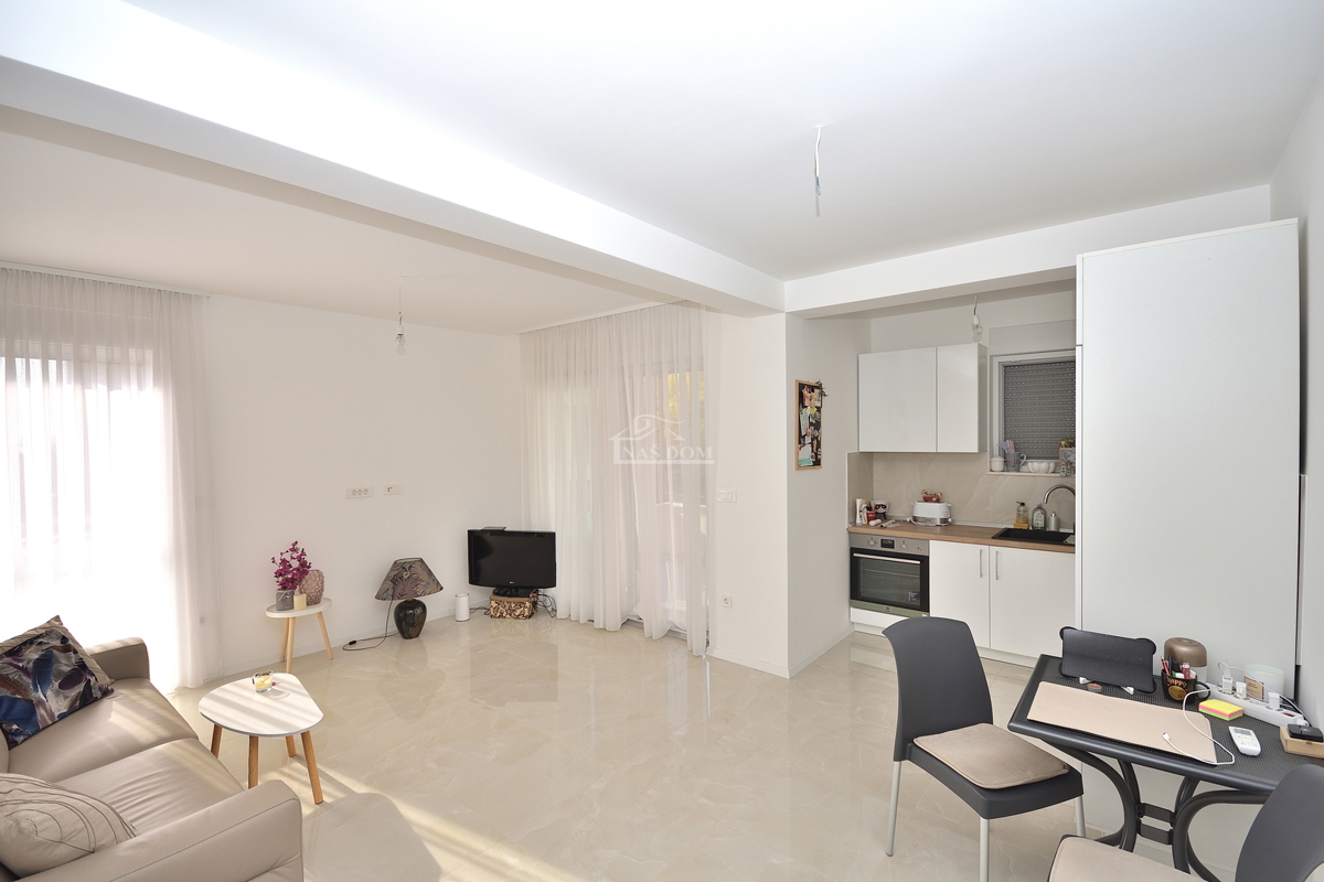 Vodice - appartamento arredato con due camere vicino al centro di Vodice