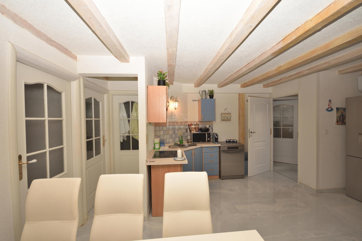 Vodice - Appartamento su due piani nel centro storico della città