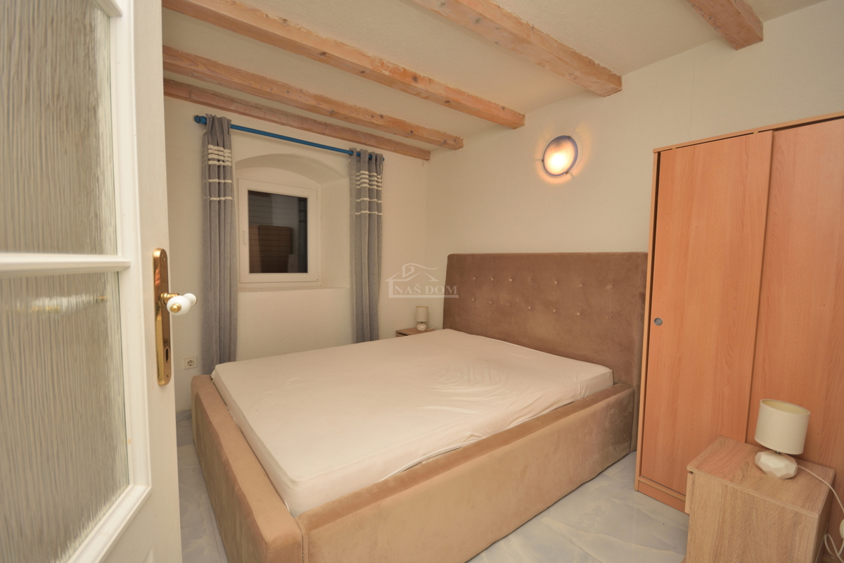 Vodice - Appartamento su due piani nel centro storico della città