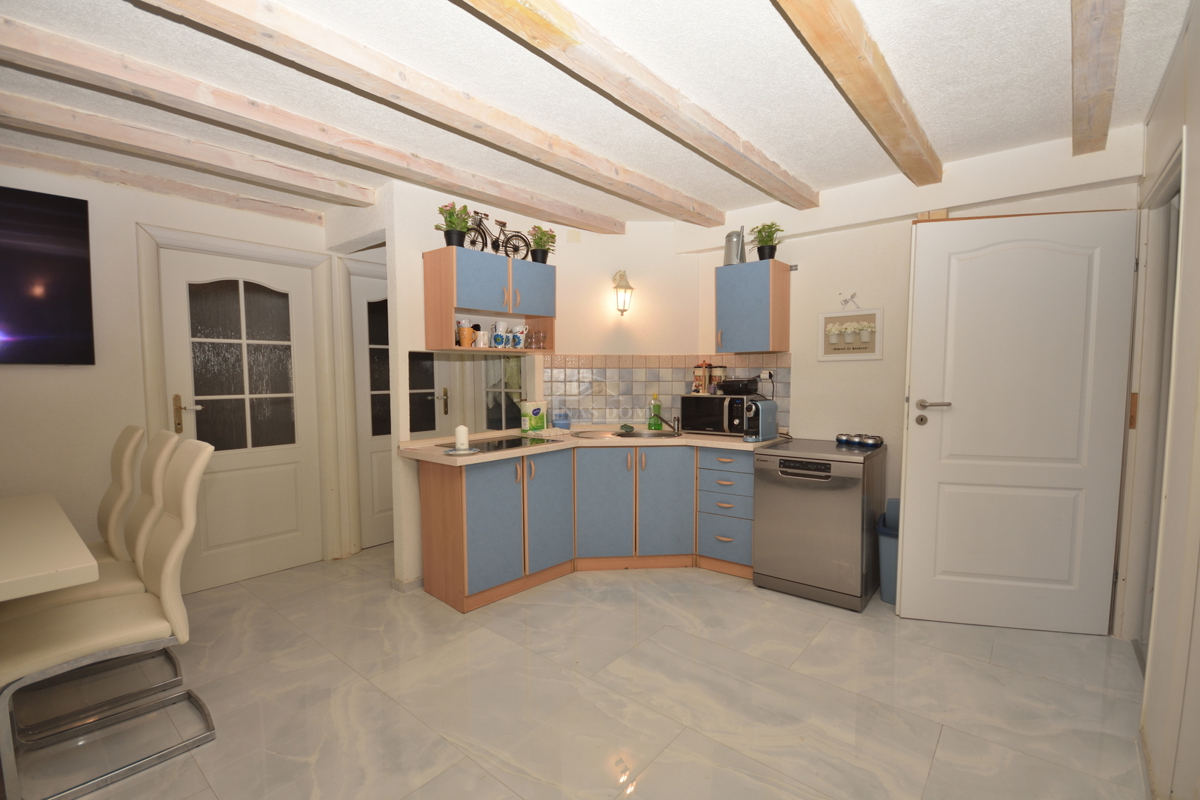 Vodice - Appartamento su due piani nel centro storico della città