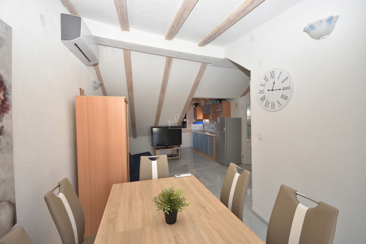 Vodice - Appartamento su due piani nel centro storico della città