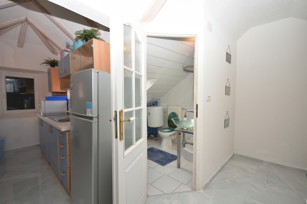 Vodice - Appartamento su due piani nel centro storico della città