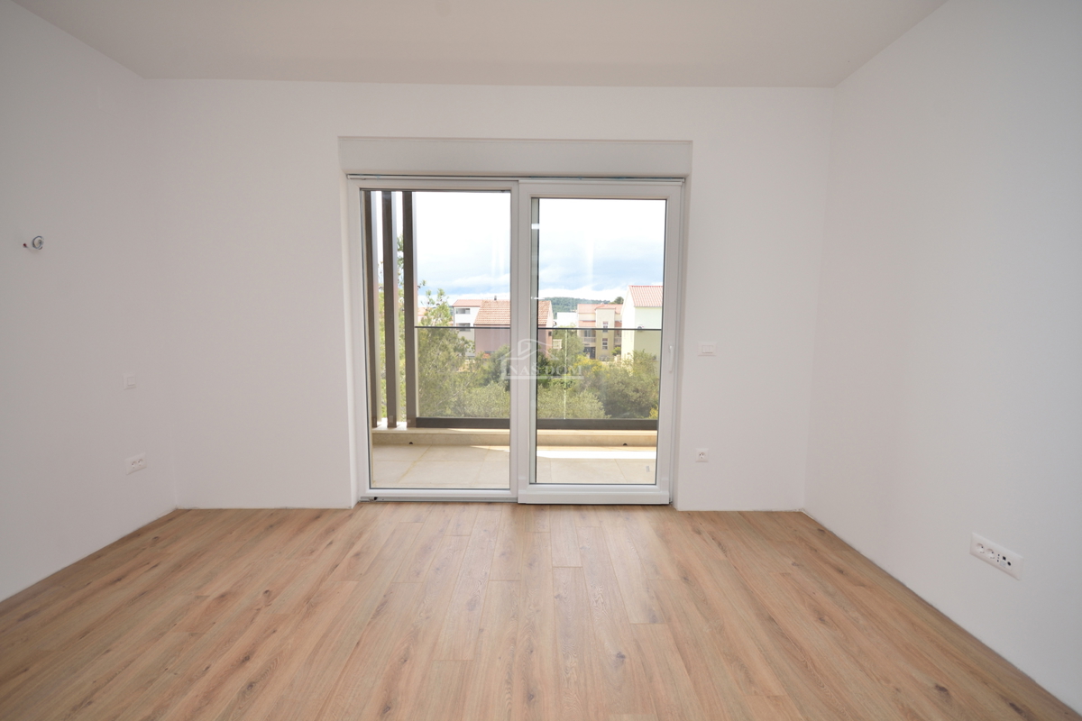 Vodice, Srima - Doppia casa S1 con piscina, a 270 m dalla spiaggia