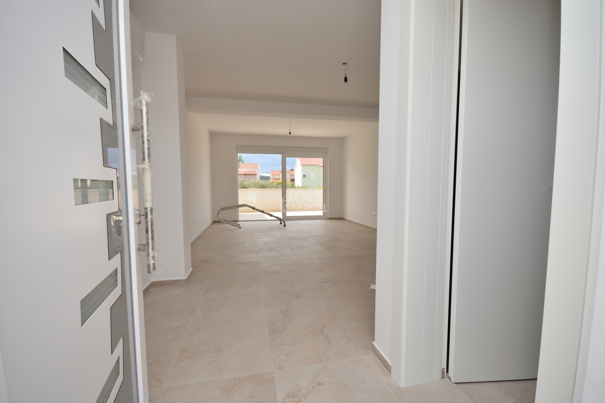 Vodice, Srima - Doppia casa S1 con piscina, a 270 m dalla spiaggia