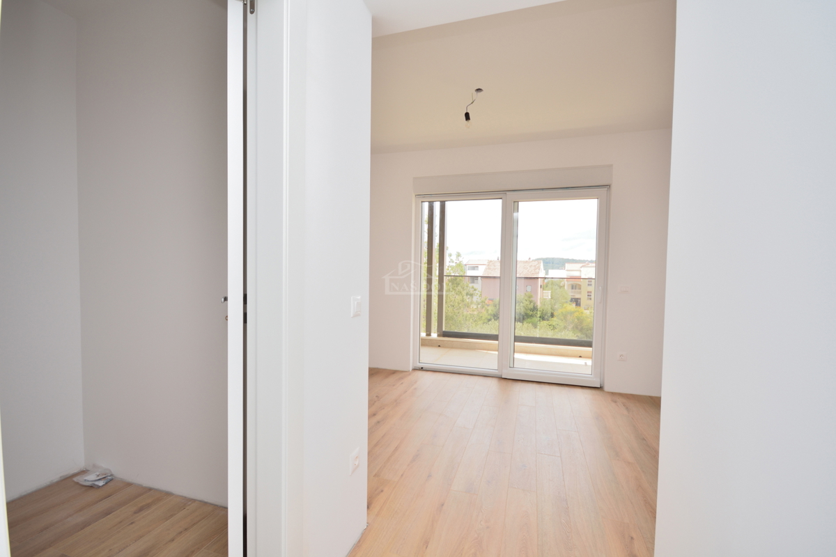 Vodice, Srima - Doppia casa S1 con piscina, a 270 m dalla spiaggia