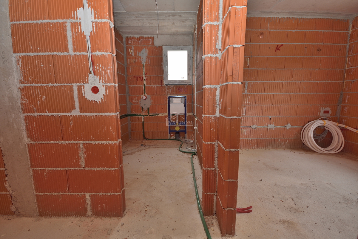 Tribunj, Sovlje - appartamento con terrazza sul tetto, vista mare