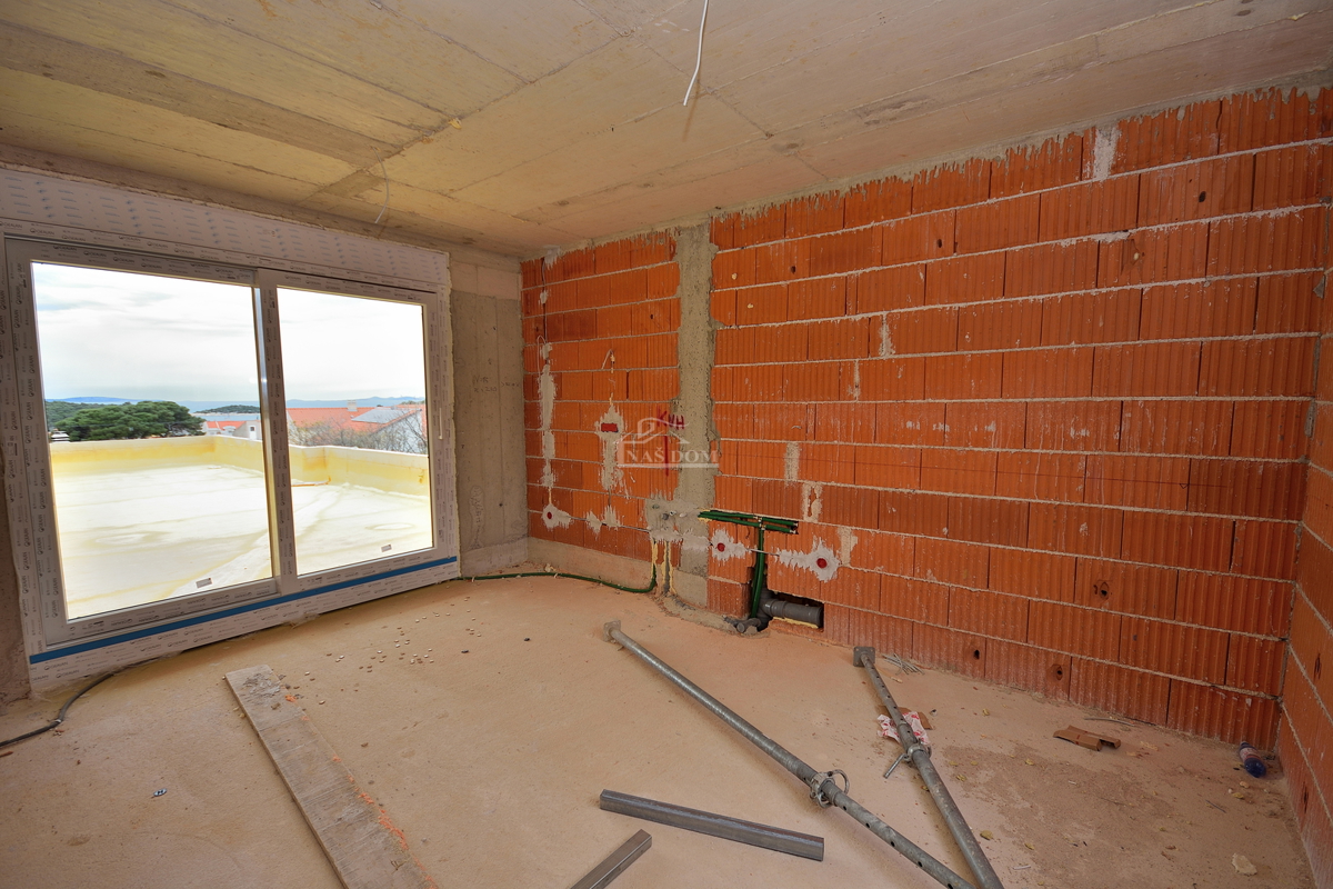 Tribunj, Sovlje - appartamento con terrazza sul tetto, vista mare