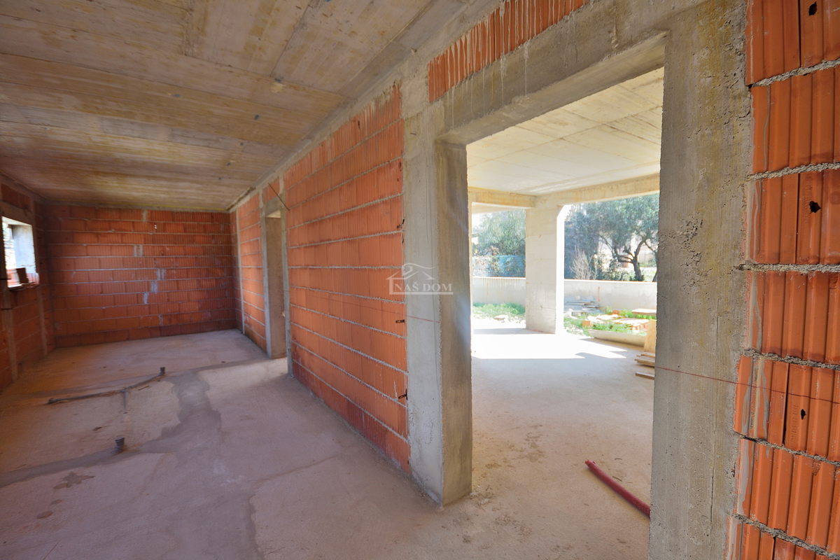 Vodice - Appartamento S2 con giardino in posizione tranquilla