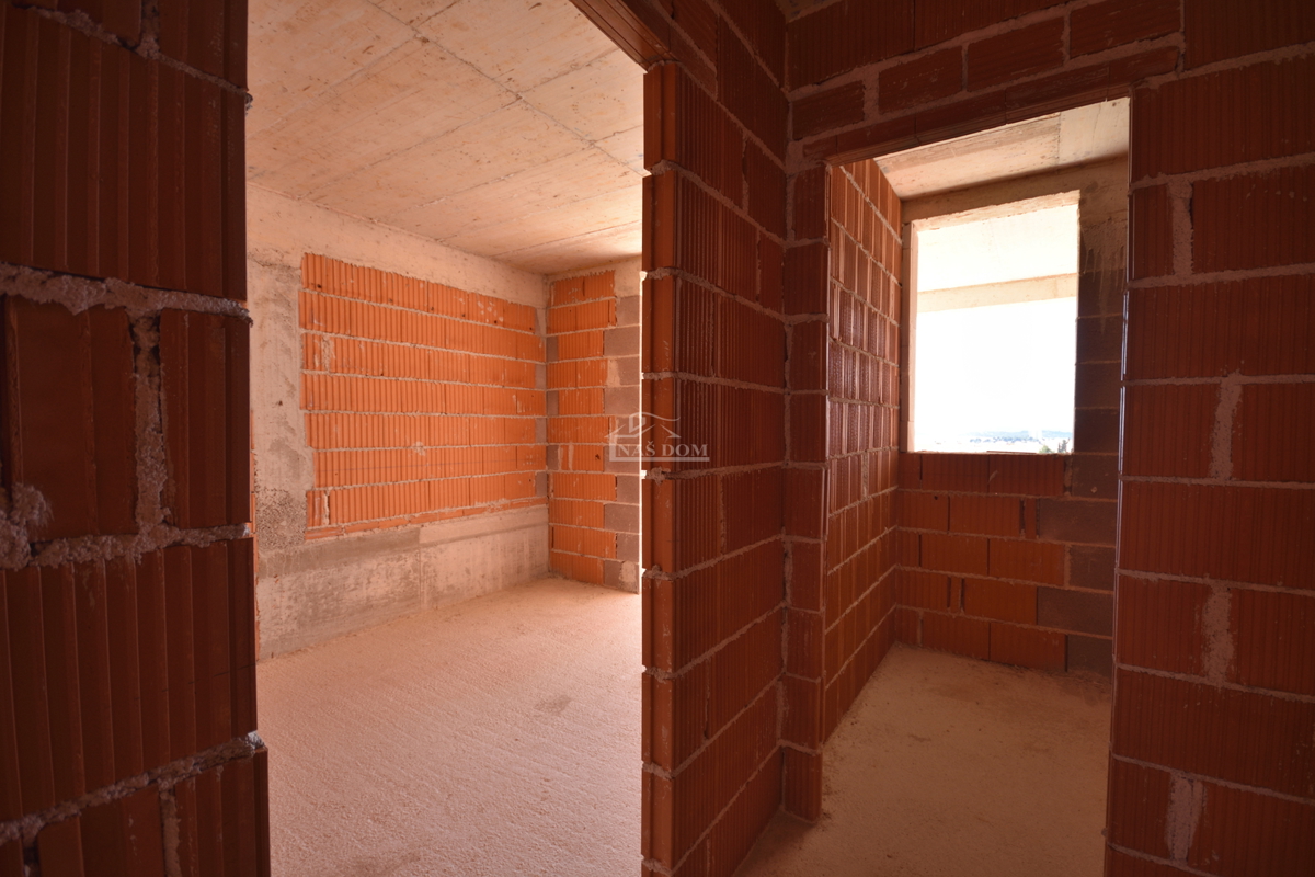 Vodice - Appartamento di lusso su due piani S2 con piscina e giardino, vista mare