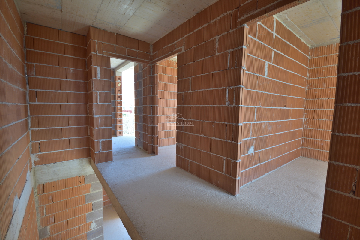 Vodice - Appartamento di lusso su due piani S2 con piscina e giardino, vista mare