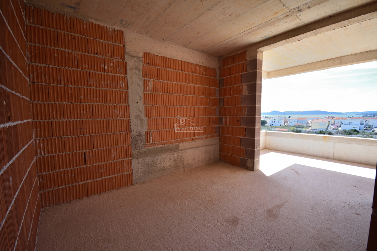 Vodice - Appartamento di lusso su due piani S2 con piscina e giardino, vista mare