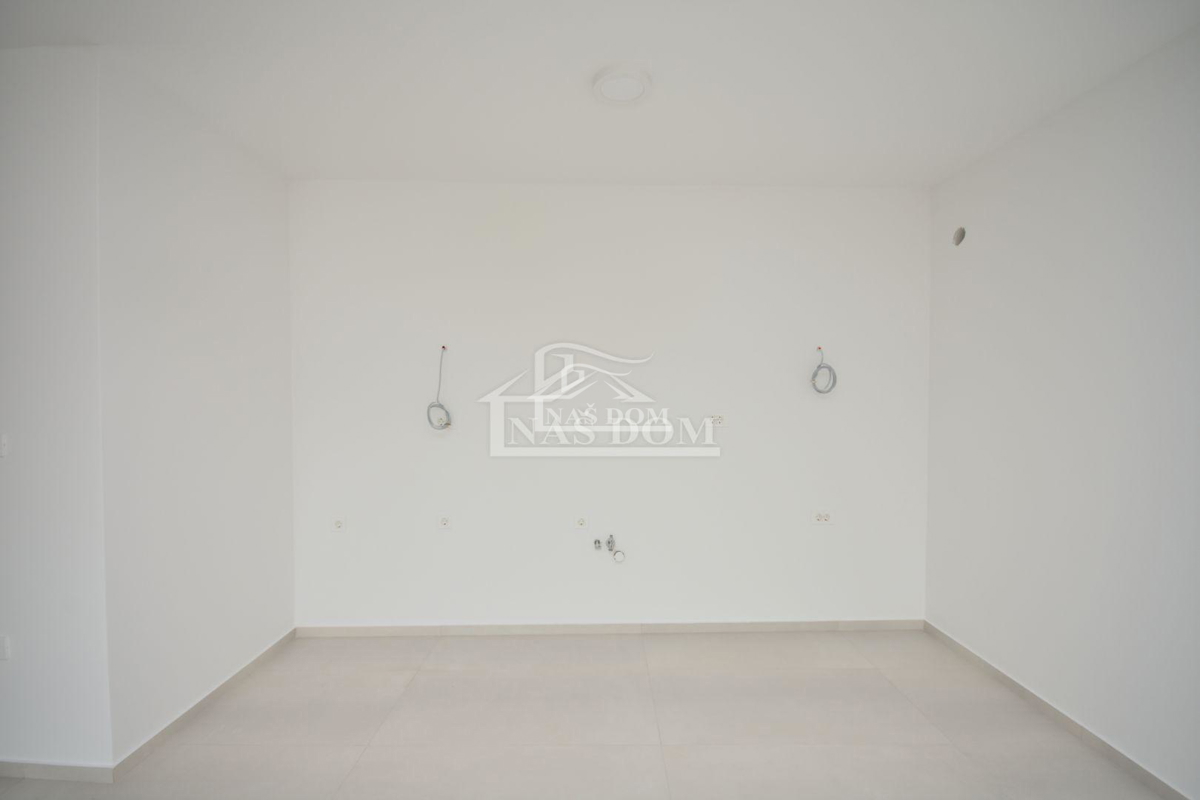 Srima - PRIMO FILO ALLA SPIAGGIA, Appartamento di lusso SJ8, con terrazza panoramica