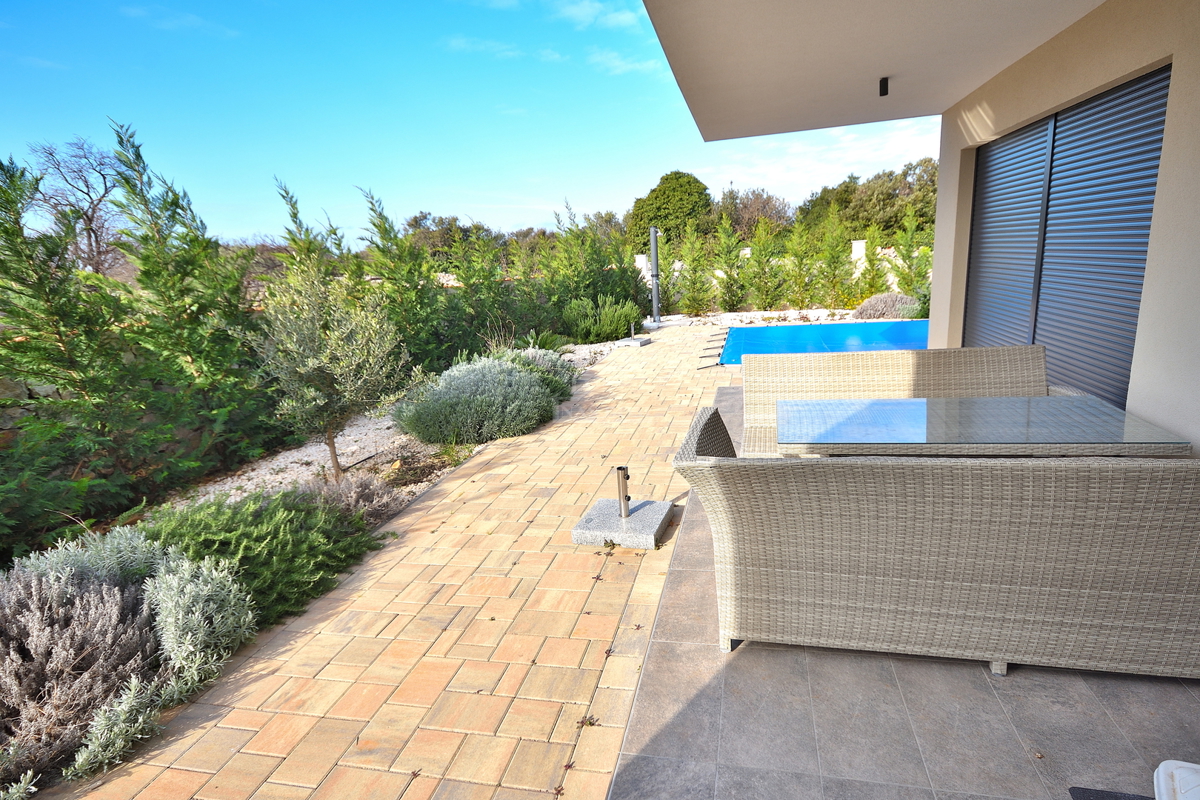 Šibenik, Bogdanovići - duplex con piscina