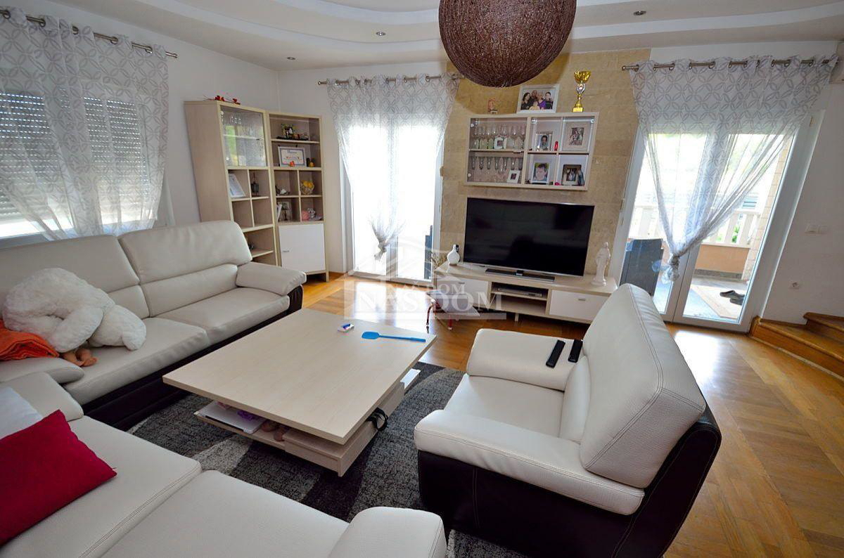 Vodice - Casa con vista mare