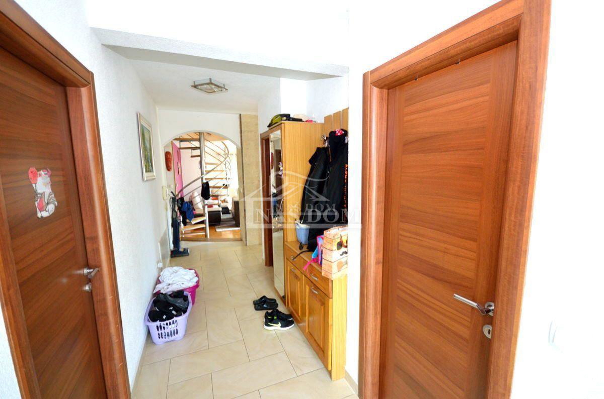 Vodice - Casa con vista mare