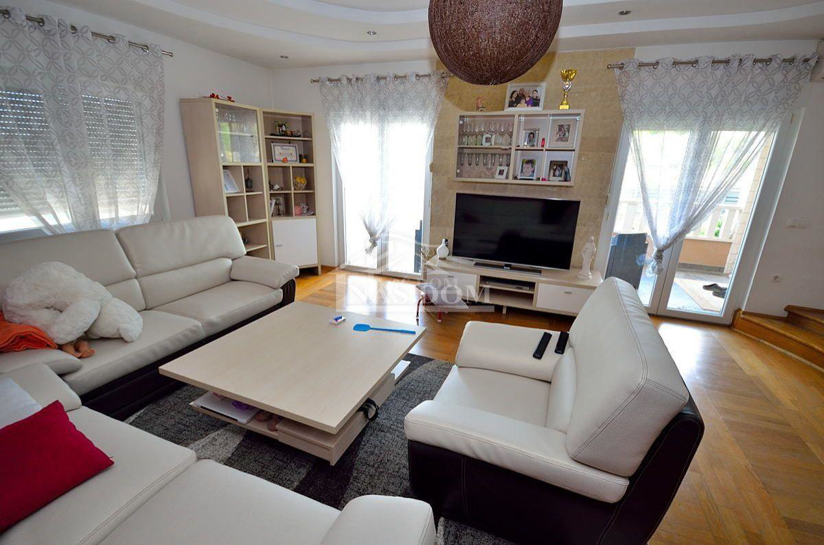 Vodice - Casa con vista mare