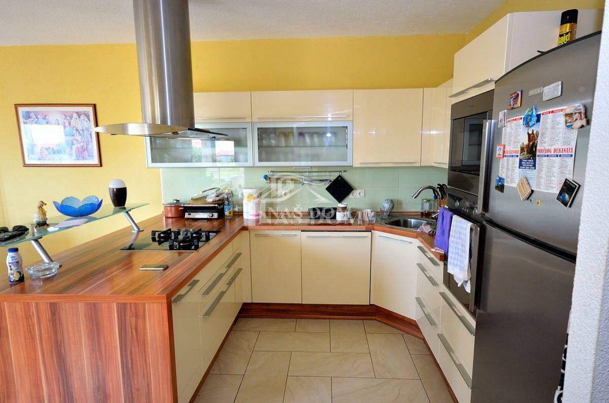 Vodice - Casa con vista mare
