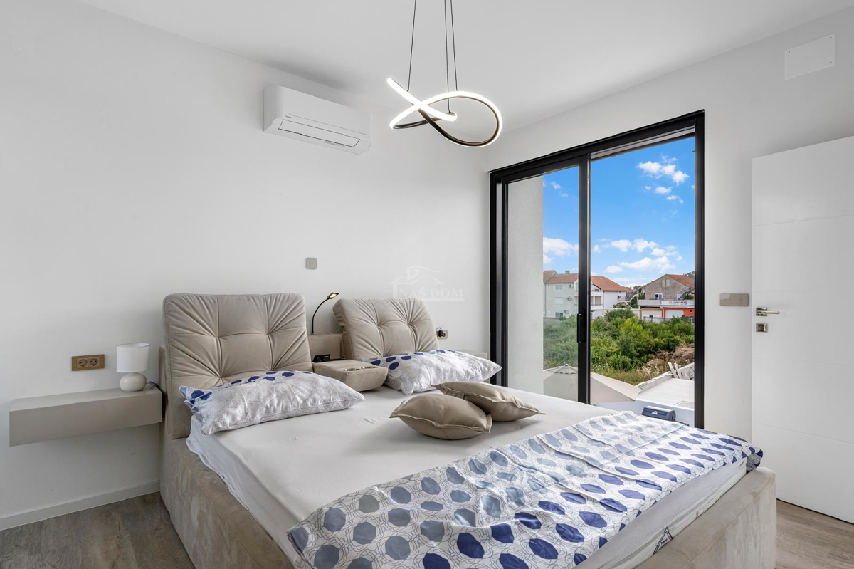 Tribunj - Villa di lusso con piscina in super posizione