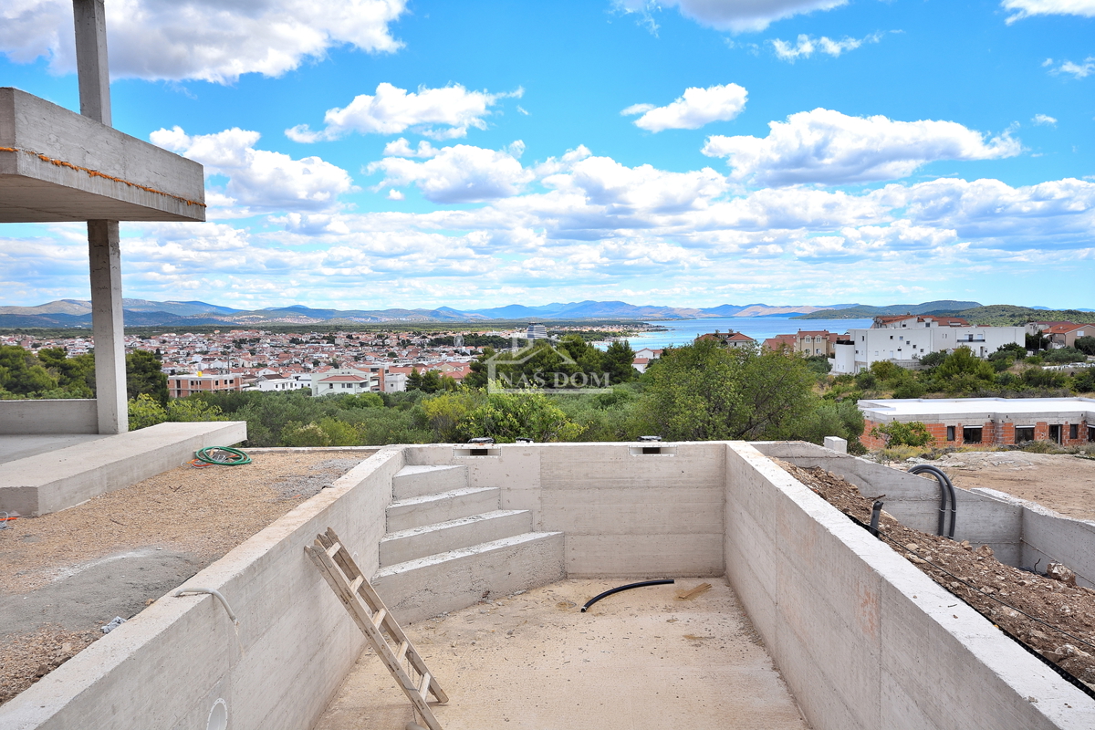 Vodice - **NUOVA COSTRUZIONE** Casa S1 con piscina, vista mare