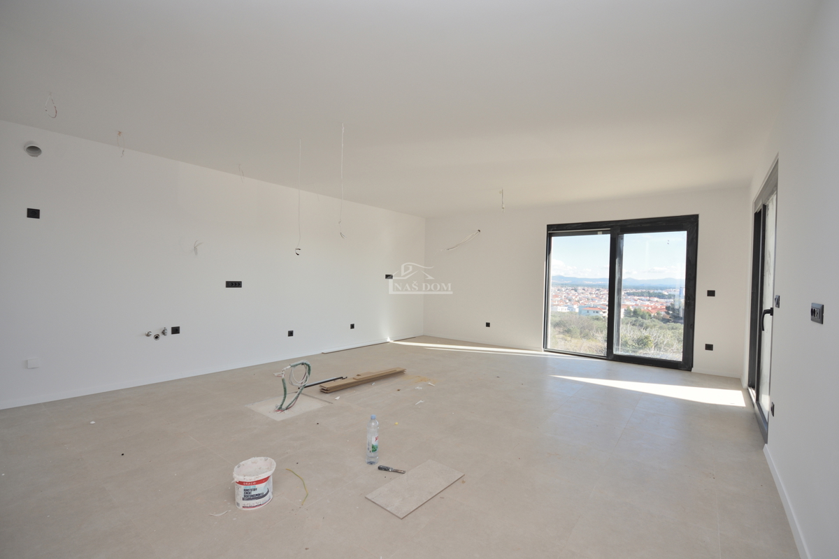 Vodice - Doppia casa S1 con piscina, vista mare