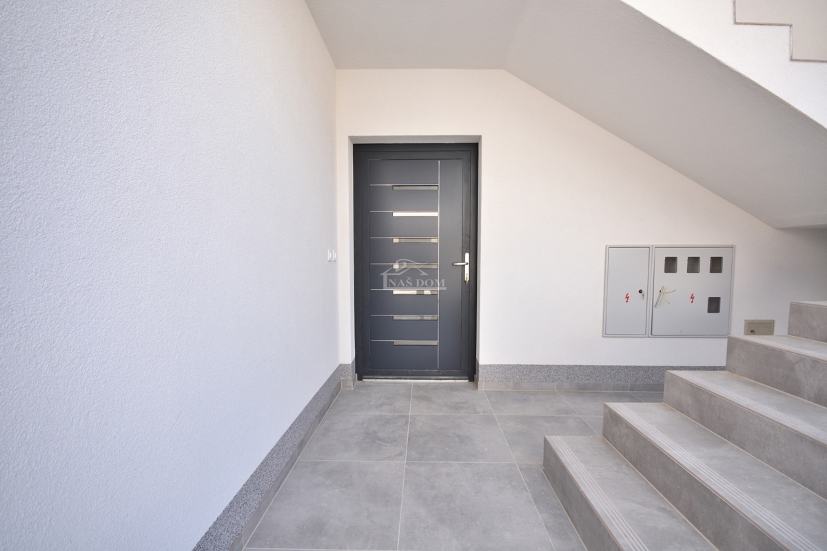 Vodice - Appartamento di lusso S1 con giardino, a 600 m dalla spiaggia