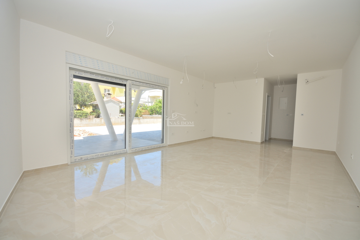 Vodice - Appartamento di lusso S1 con giardino, a 600 m dalla spiaggia