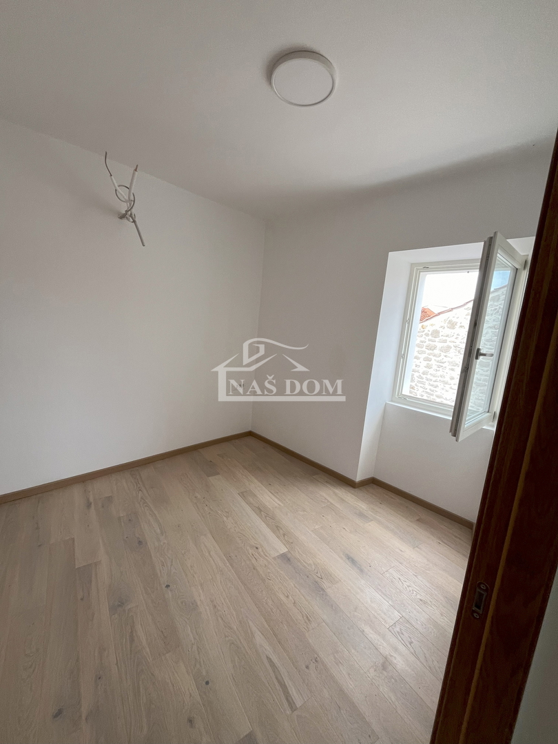 Casa in pietra Murter / Betina