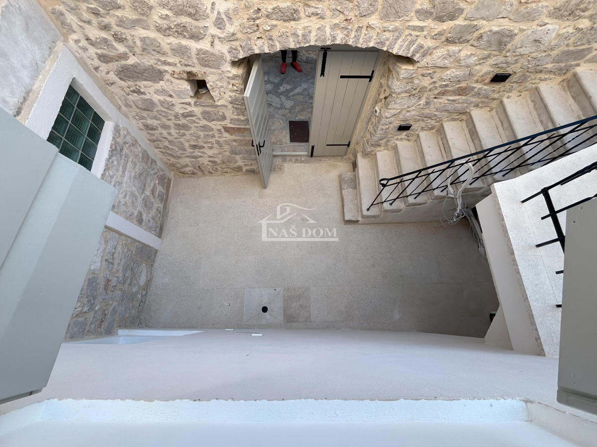 Casa in pietra Murter / Betina