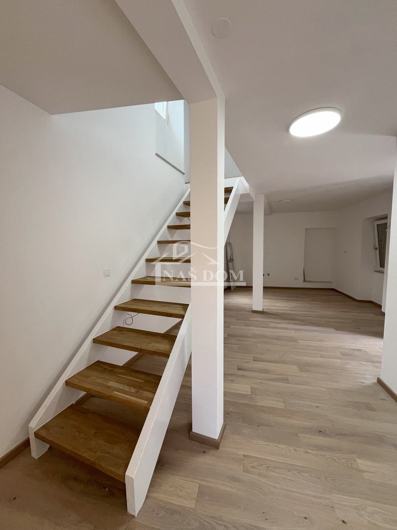 Casa in pietra Murter / Betina