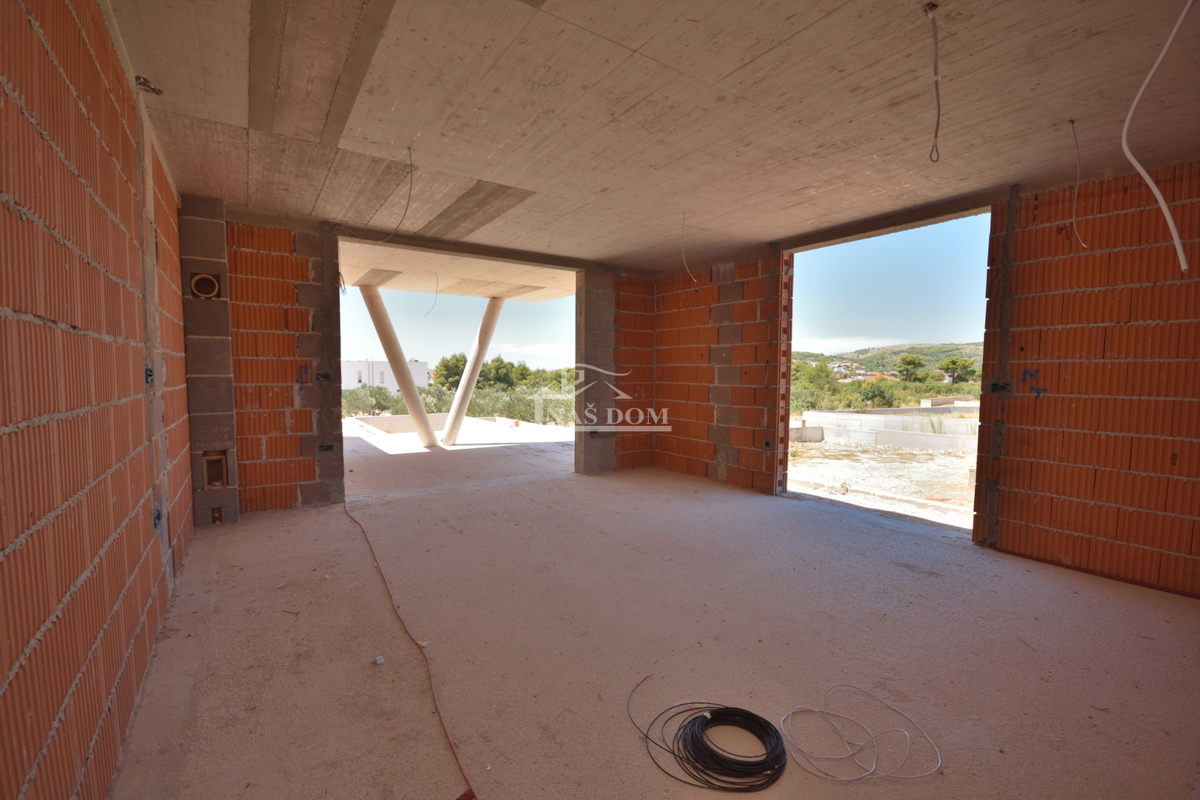 Appartamento di lusso S2 con piscina e giardino al piano terra di una nuova costruzione – Vodice