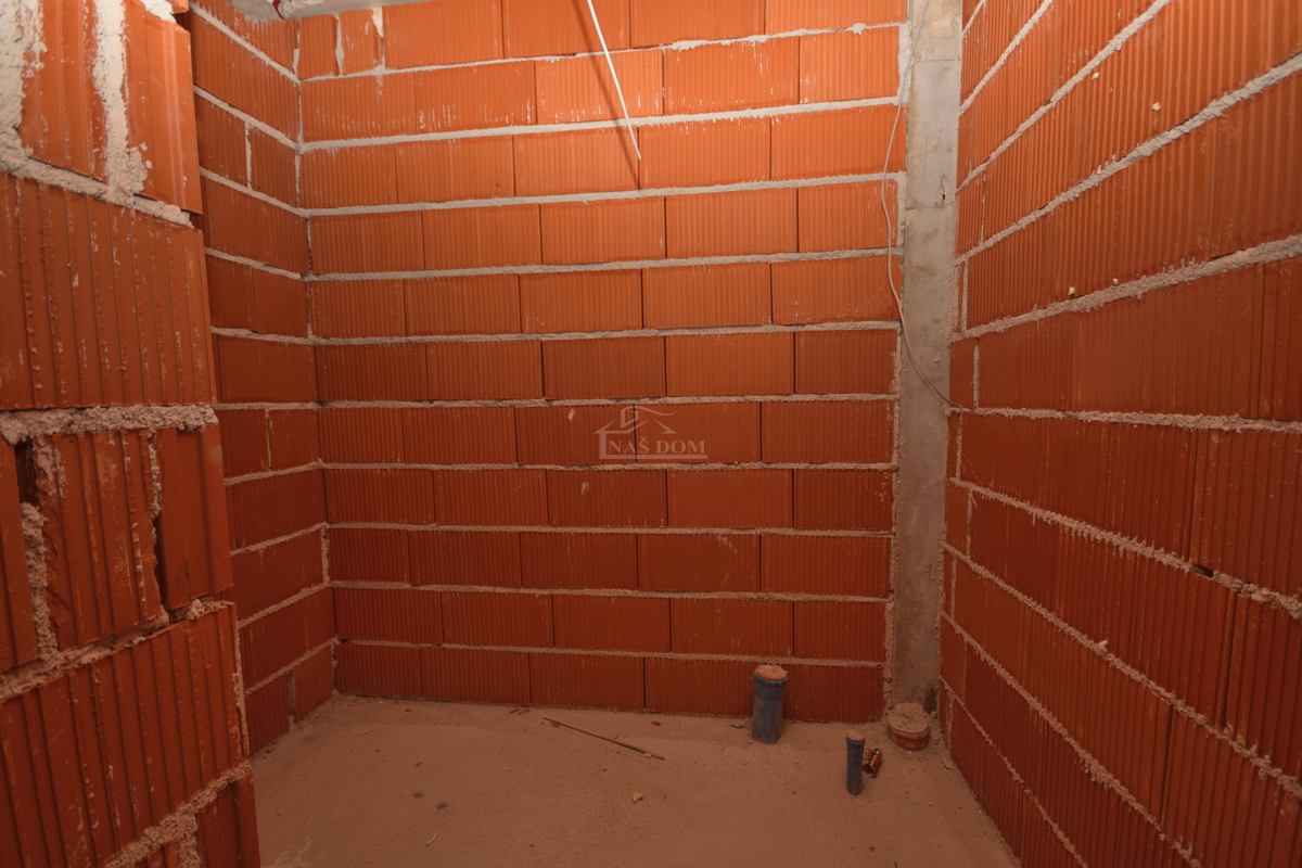 Appartamento di lusso S2 con piscina e giardino al piano terra di una nuova costruzione – Vodice