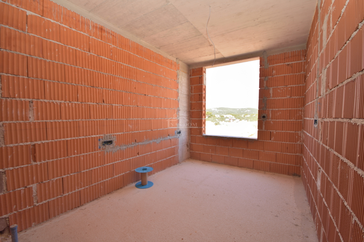 Appartamento di lusso S2 con piscina e giardino al piano terra di una nuova costruzione – Vodice