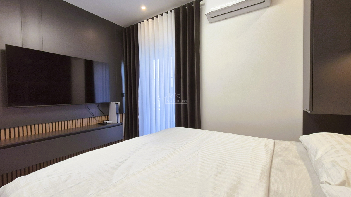 Brodarica - Villa con piscina, a 70 m dal mare