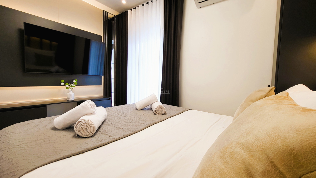 Brodarica - Villa con piscina, a 70 m dal mare