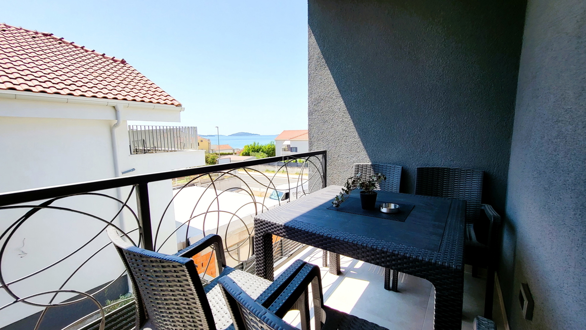 Brodarica - Villa con piscina, a 70 m dal mare