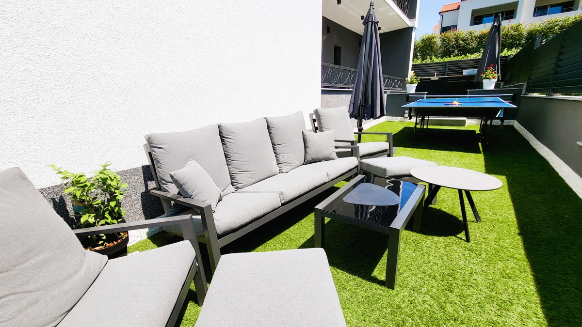 Brodarica - Villa con piscina, a 70 m dal mare