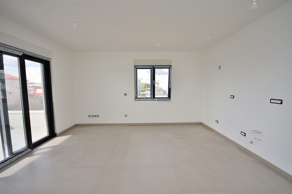 Vodice - **NUOVA COSTRUZIONE** Appartamento S3 con due camere da letto, primo piano, vista mare