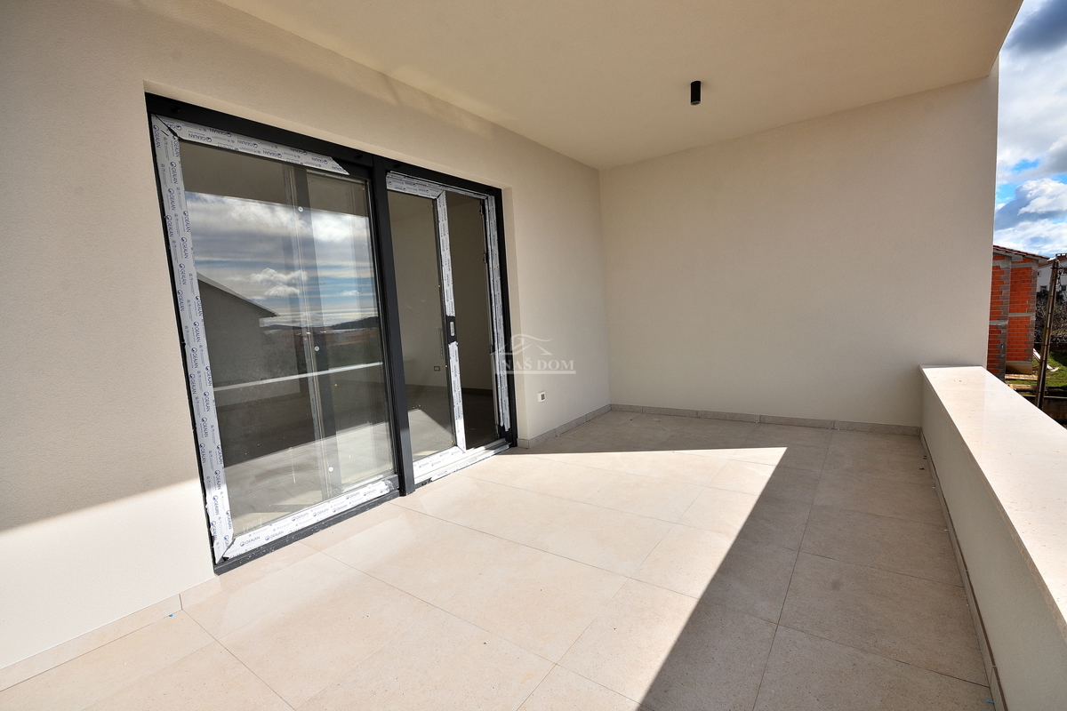 Vodice - **NUOVA COSTRUZIONE** Appartamento S3 con due camere da letto, primo piano, vista mare