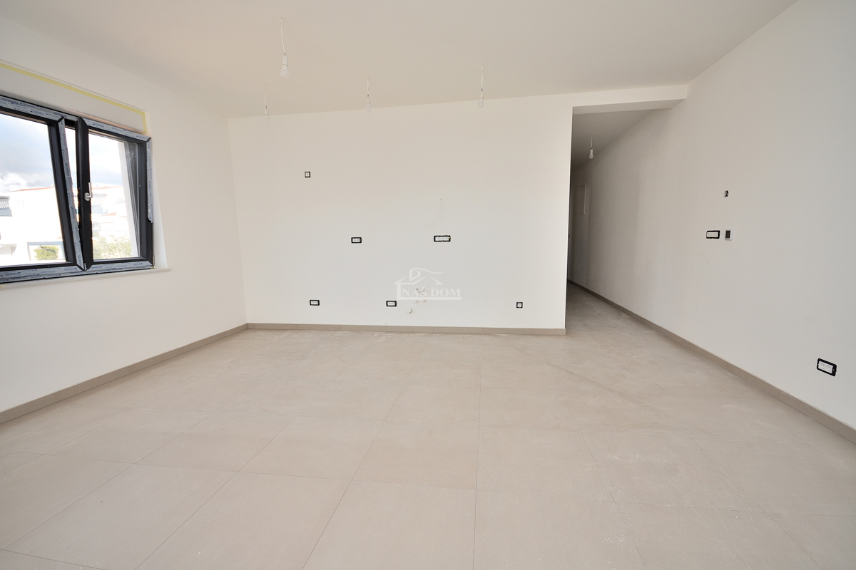 Vodice - **NUOVA COSTRUZIONE** Appartamento S3 con due camere da letto, primo piano, vista mare