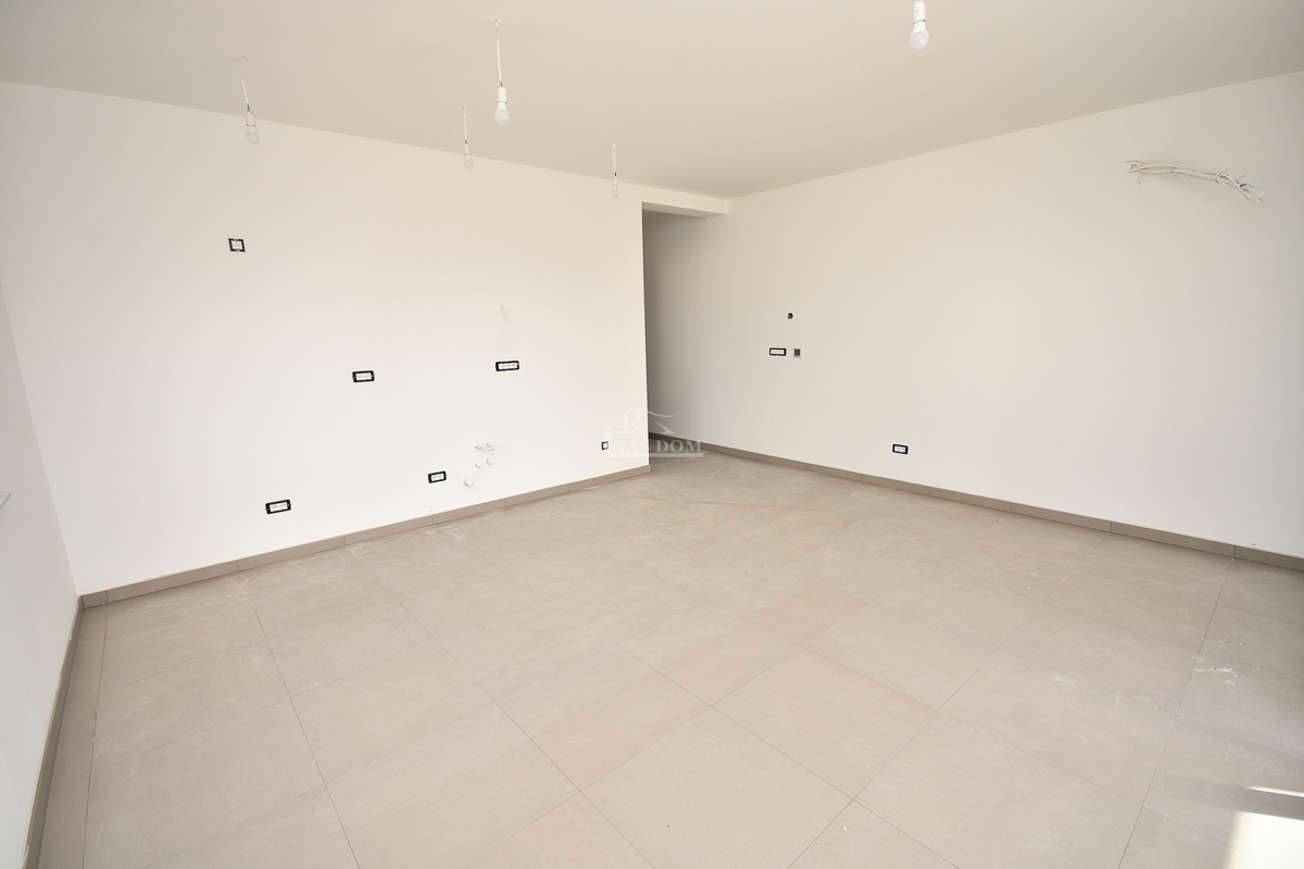 Vodice - **NUOVA COSTRUZIONE** Appartamento S3 con due camere da letto, primo piano, vista mare