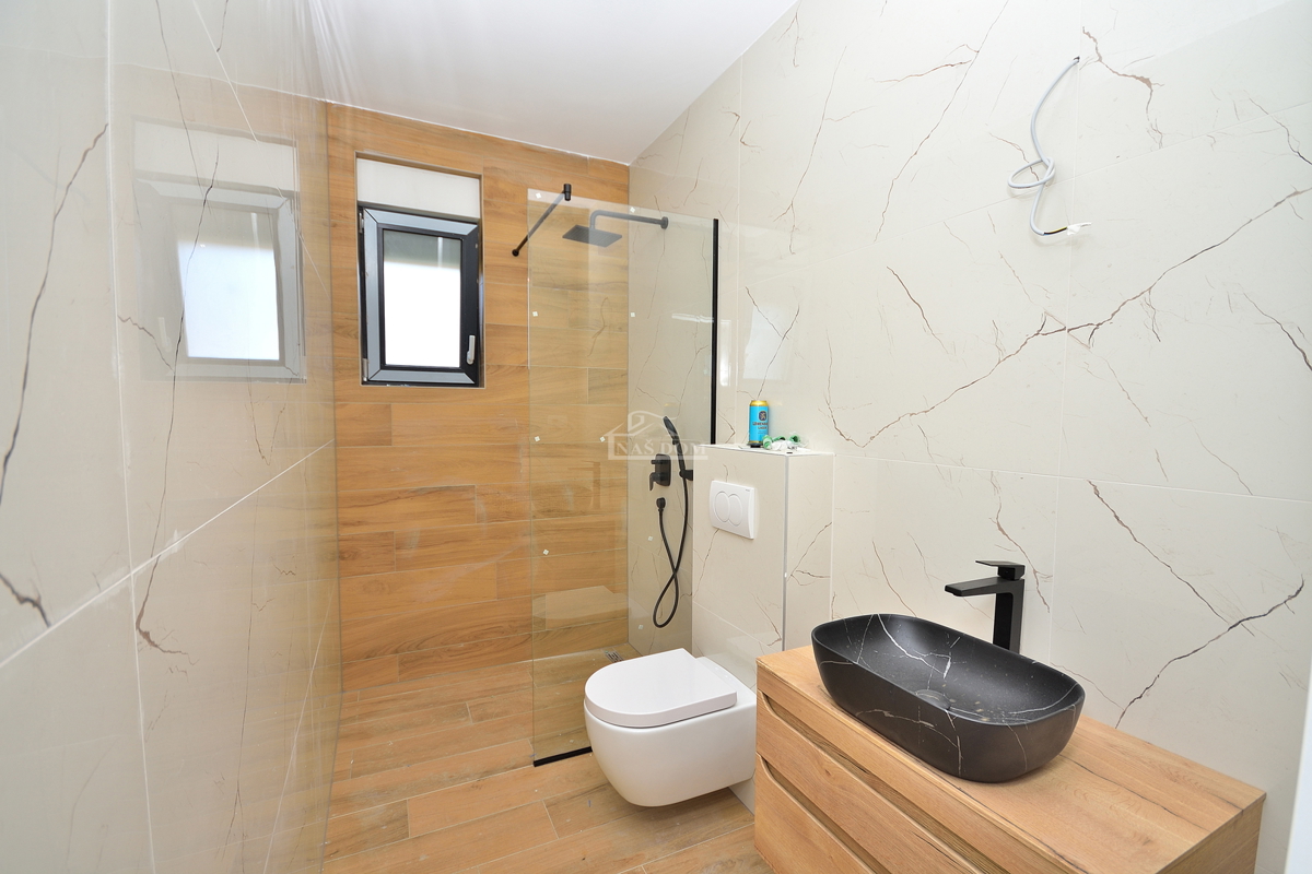 Srima, Vodice - Dvojna kuća S2 con piscina vicino alla spiaggia