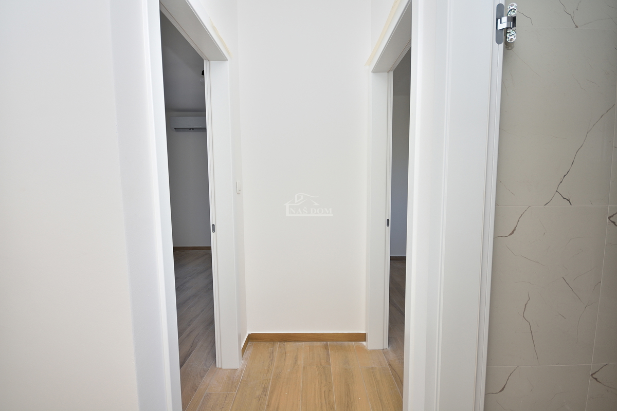 Srima, Vodice - Dvojna kuća S2 con piscina vicino alla spiaggia