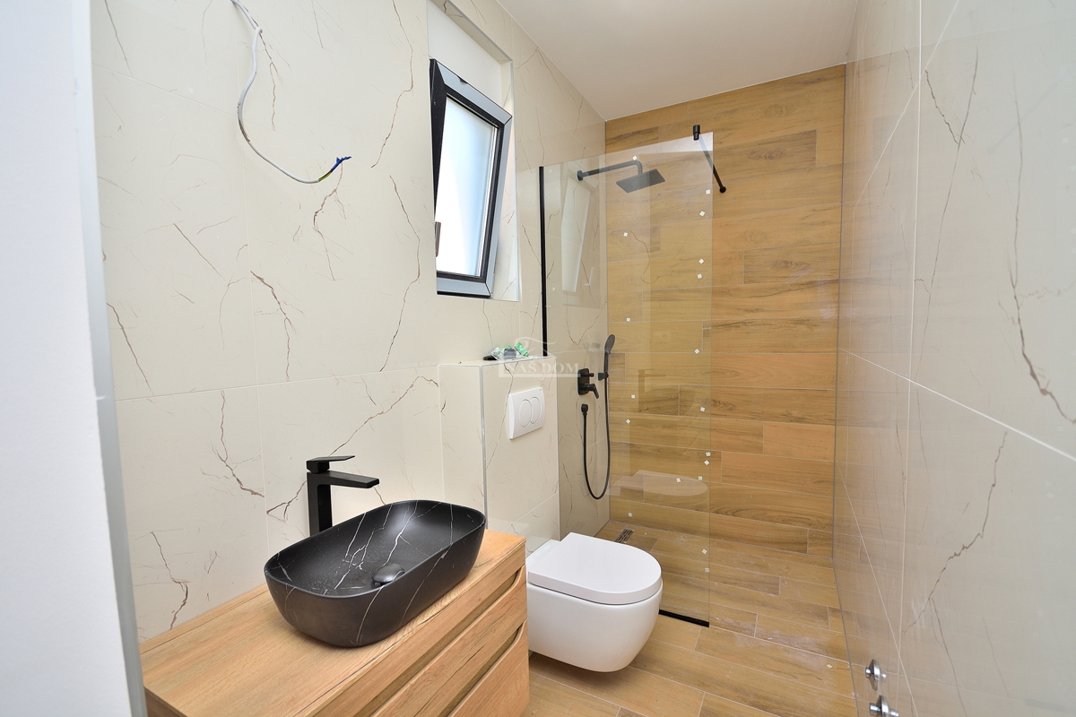 Srima, Vodice - Dvojna kuća S2 con piscina vicino alla spiaggia