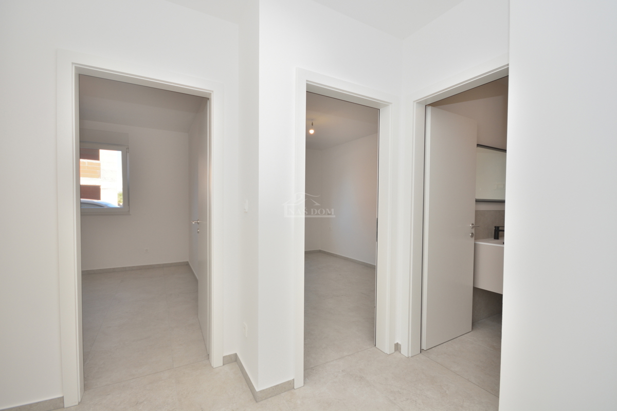 Tribunj – Appartamento di lusso S1 in edificio di nuova costruzione, a soli 400 m dalla spiaggia e dal centro