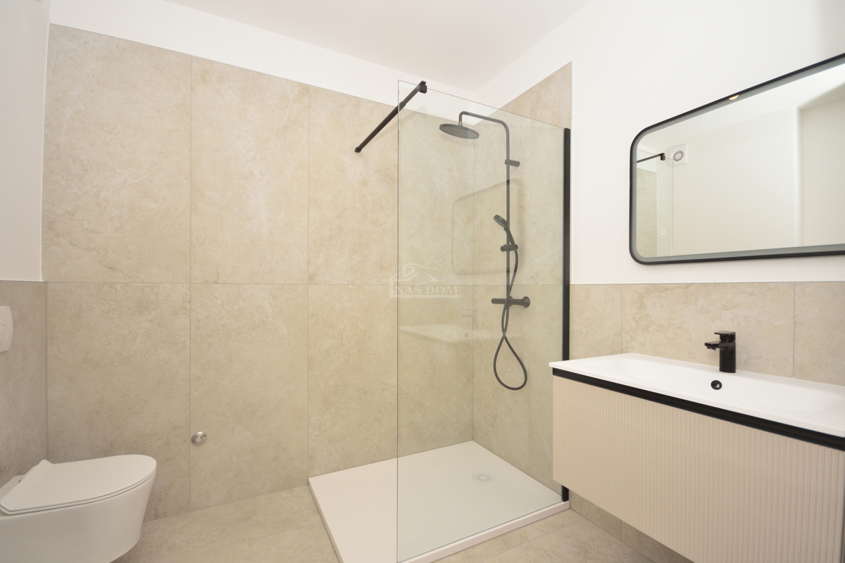 Tribunj – Appartamento di lusso S1 in edificio di nuova costruzione, a soli 400 m dalla spiaggia e dal centro